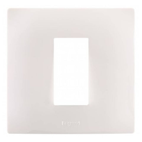 Legrand Lyncus Plate With Frame 1M Classic White 6775 01 